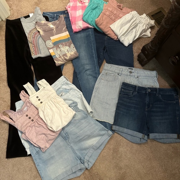 Girls Size 14 -16 lots of clothing wardrobe EUC - Picture 2 of 8